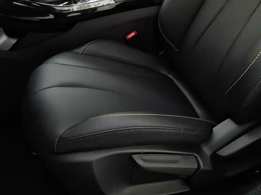 Roewe i5 — фото 20