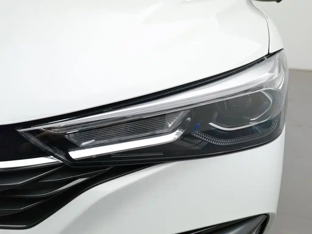 Roewe i5 — фото 7