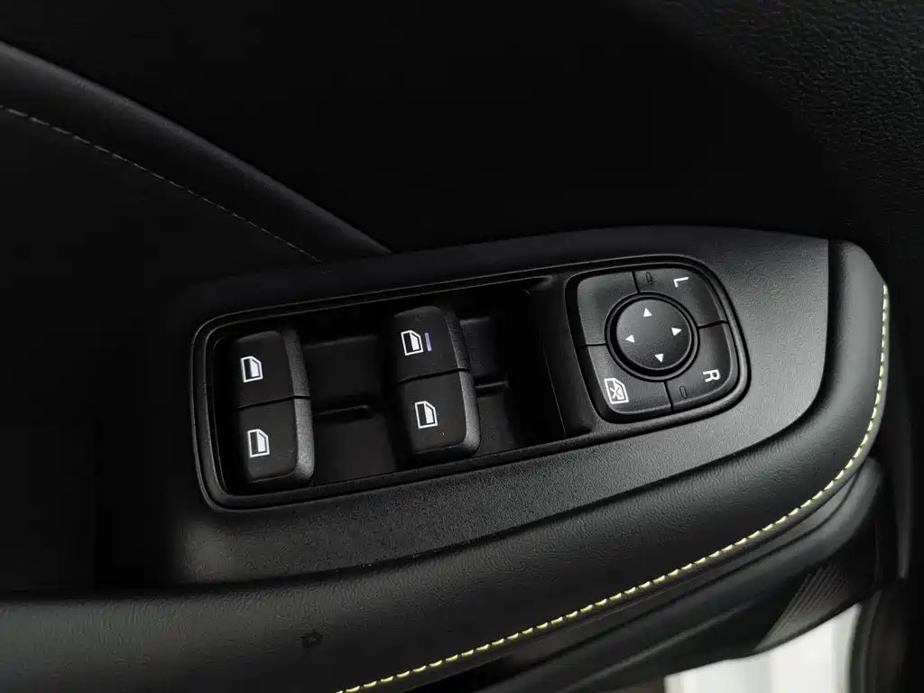 Roewe i5 — фото 9