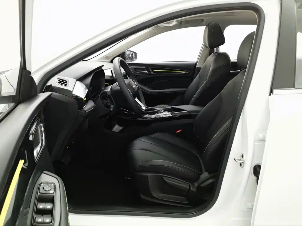 Roewe i5 — фото 10