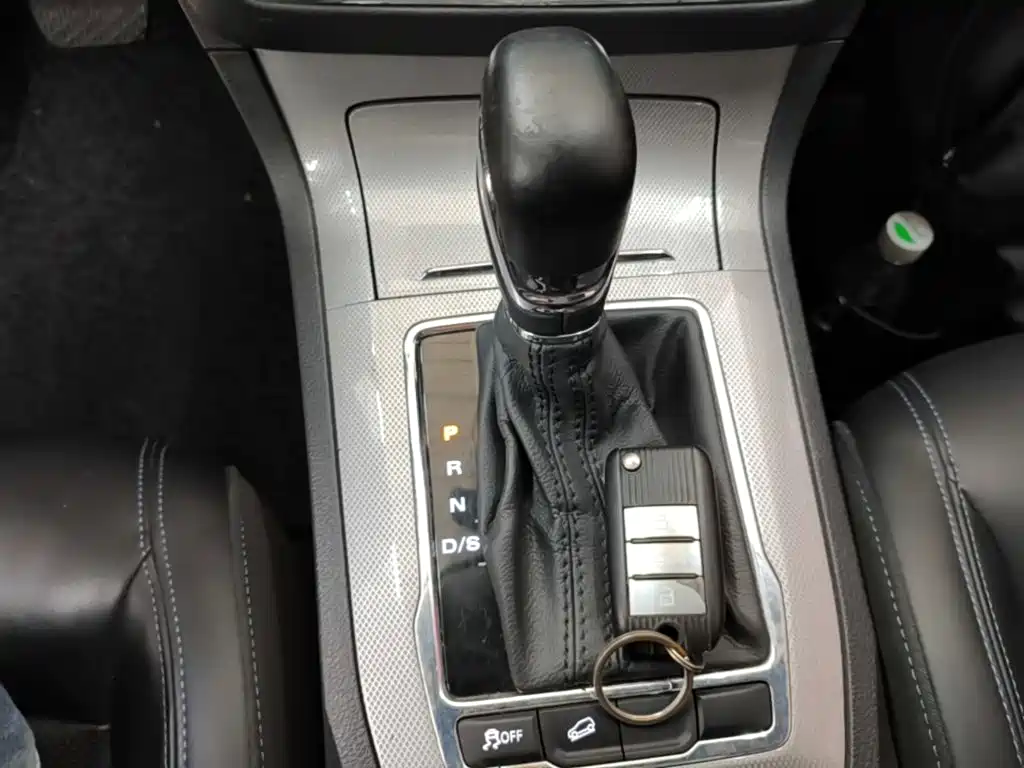 Roewe RX5 — фото 14