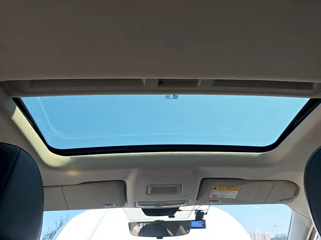 Roewe i5 — фото 18