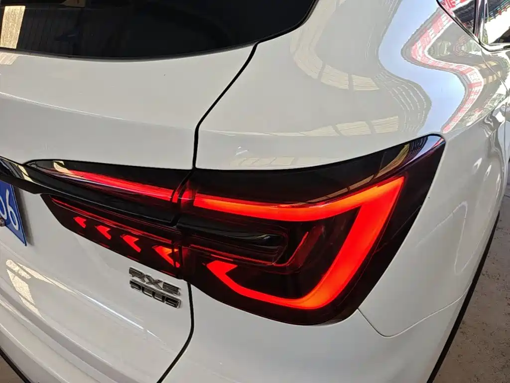 Roewe RX5 — фото 8
