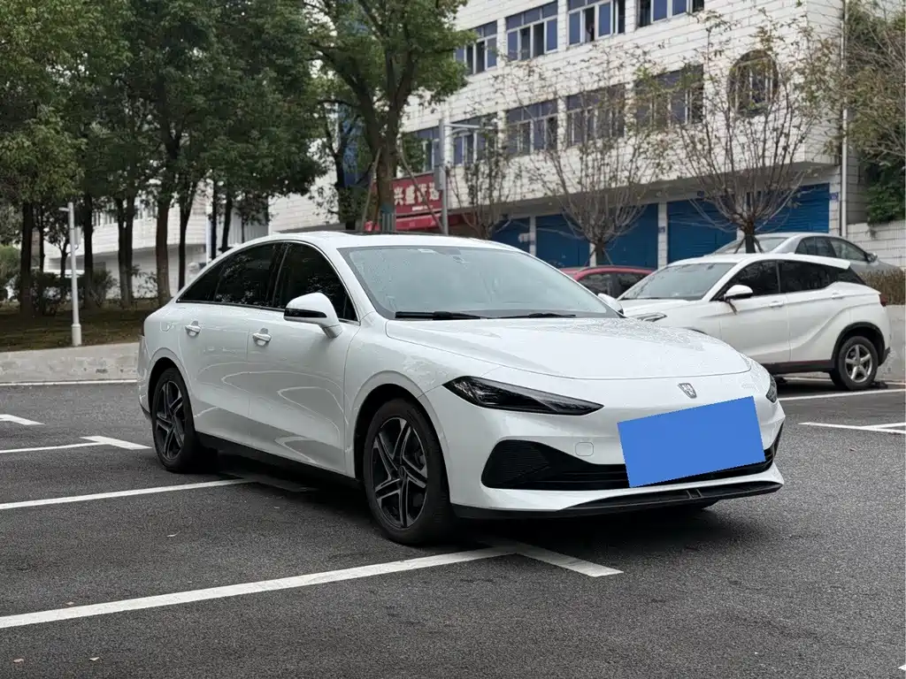 Roewe D7 — фото 3