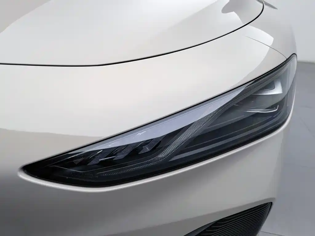 Roewe D7 — фото 7