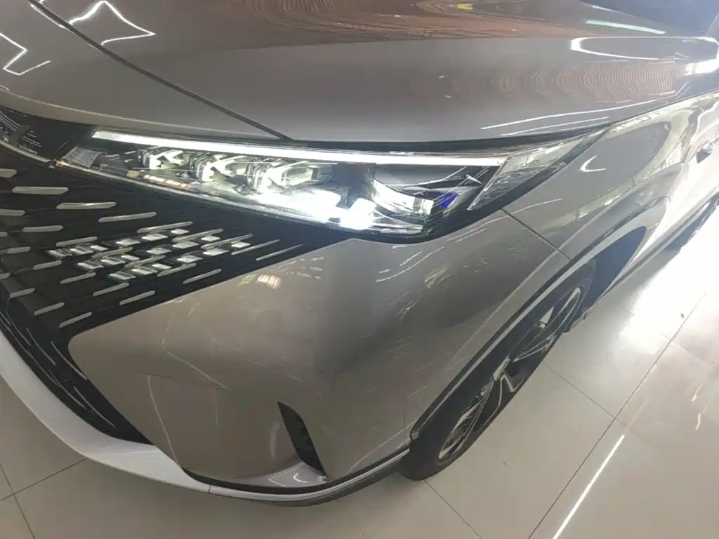 Roewe RX5 — фото 24