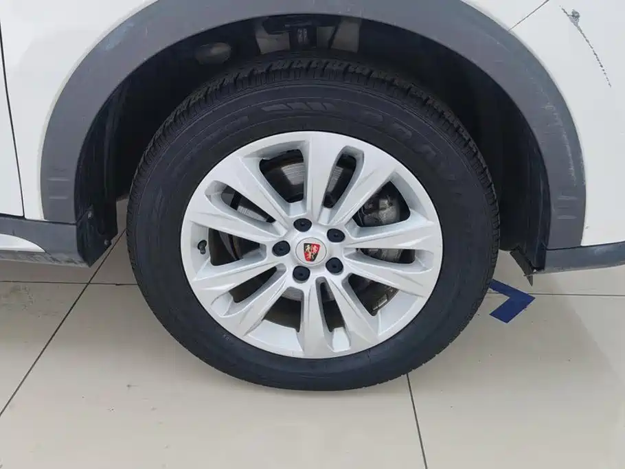 Roewe RX5 — фото 6