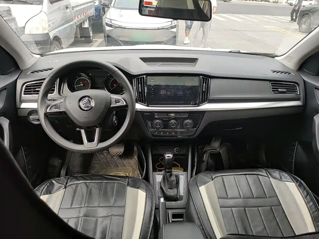 Skoda Kamiq — фото 10
