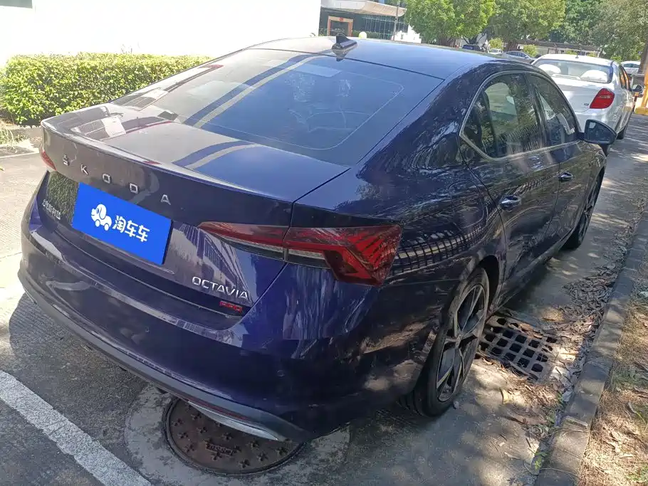 Skoda Octavia — фото 3