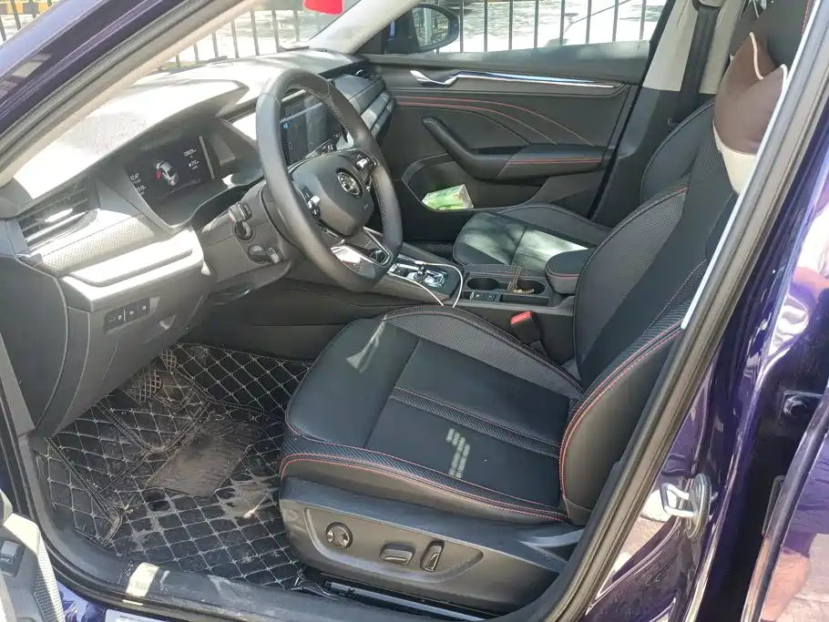 Skoda Octavia — фото 9