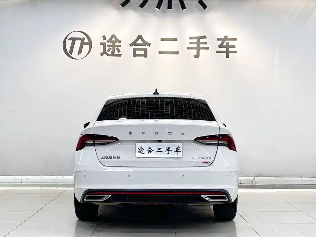 Skoda Octavia — фото 5