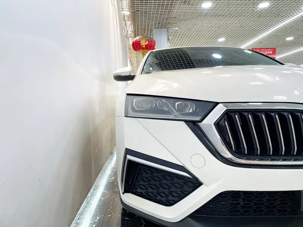 Skoda Octavia — фото 7