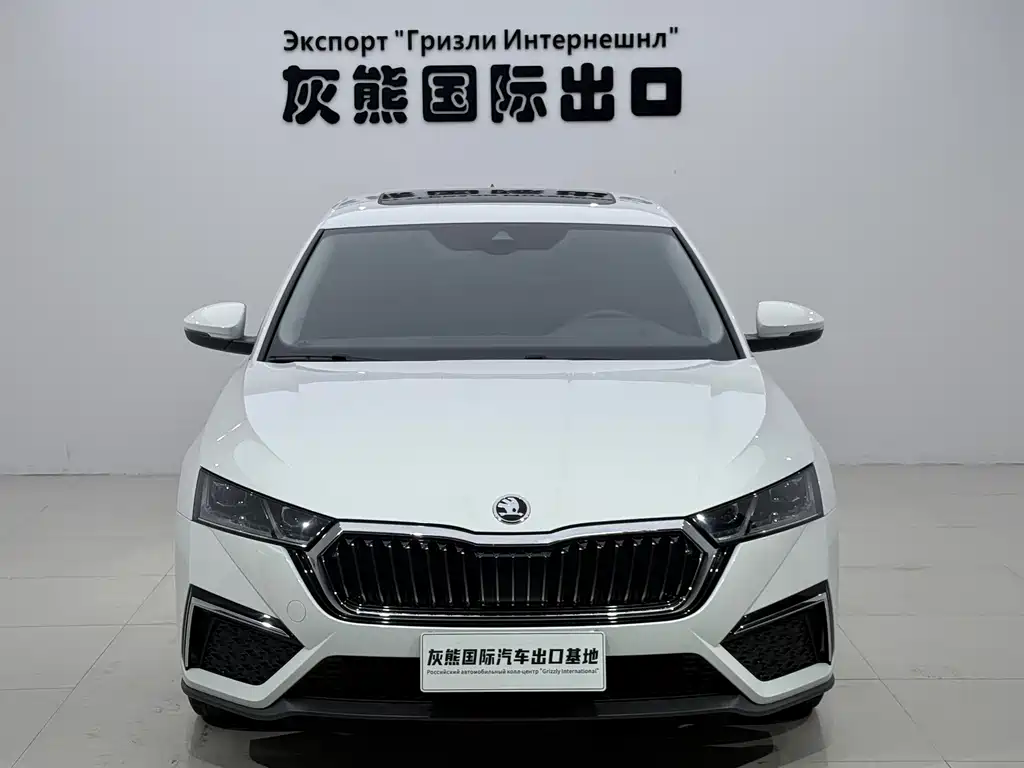 Skoda Octavia — фото 2
