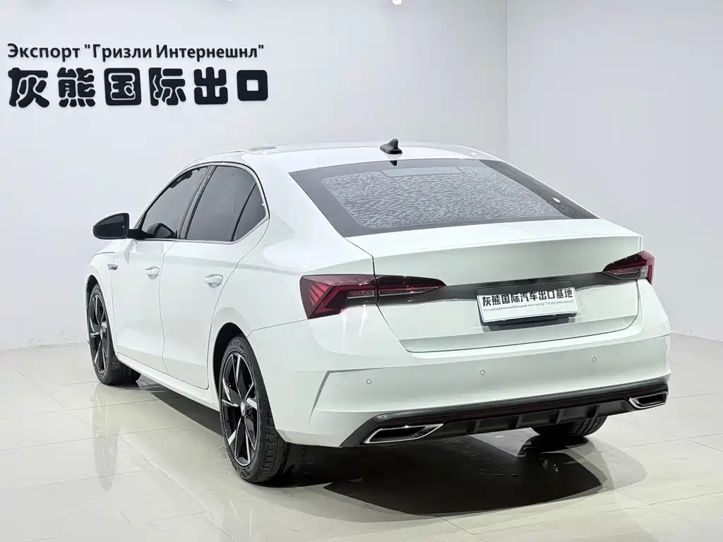 Skoda Octavia — фото 4