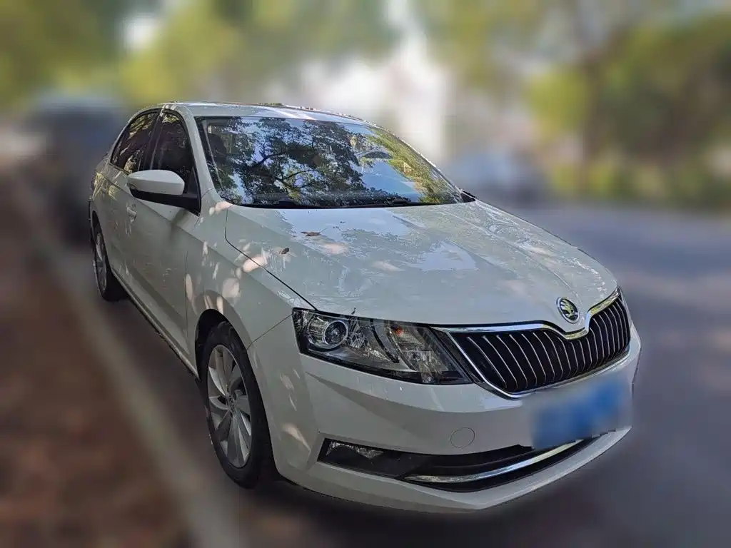 Skoda Rapid — фото 3