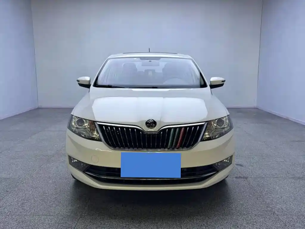 Skoda Rapid — фото 3