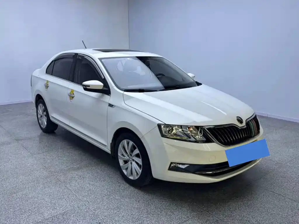 Skoda Rapid — фото 4