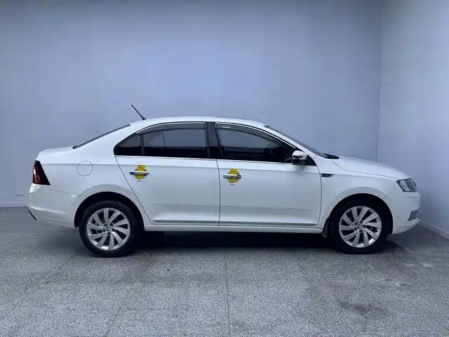Skoda Rapid — фото 5