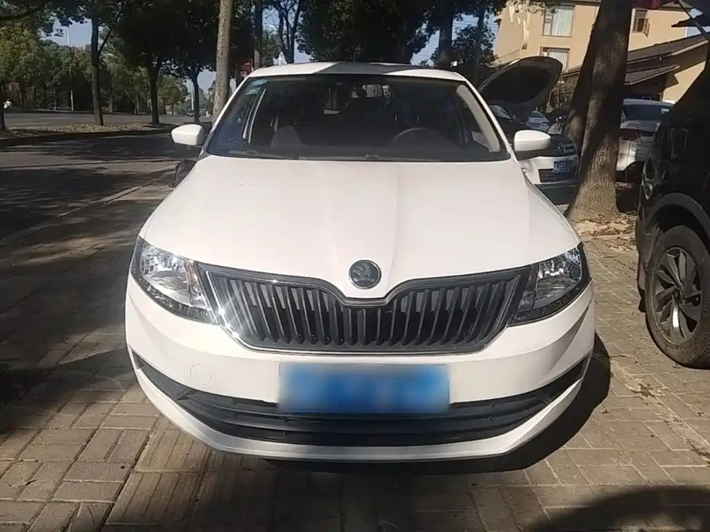 Skoda Rapid — фото 3