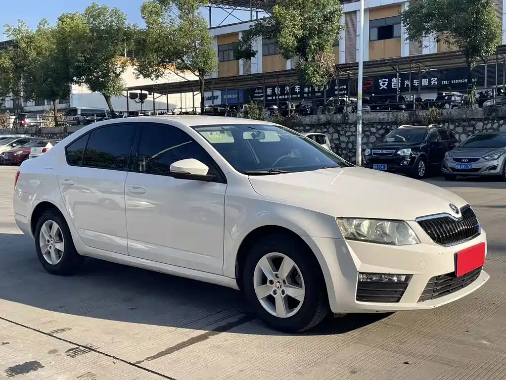 Skoda Octavia — фото 3