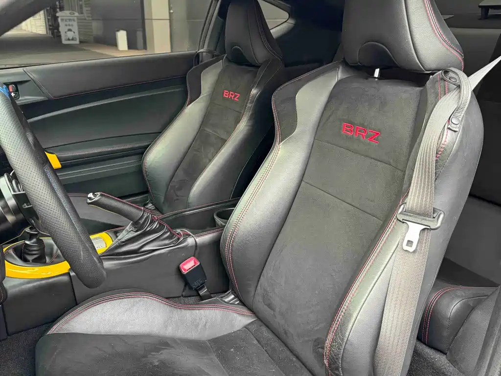 Subaru BRZ — фото 3