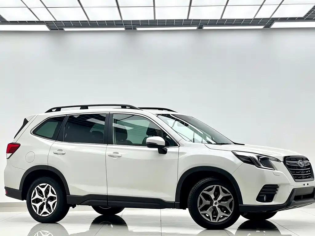 Subaru Forester — фото 3