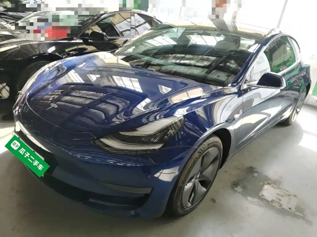 Tesla Model 3 — фото 2