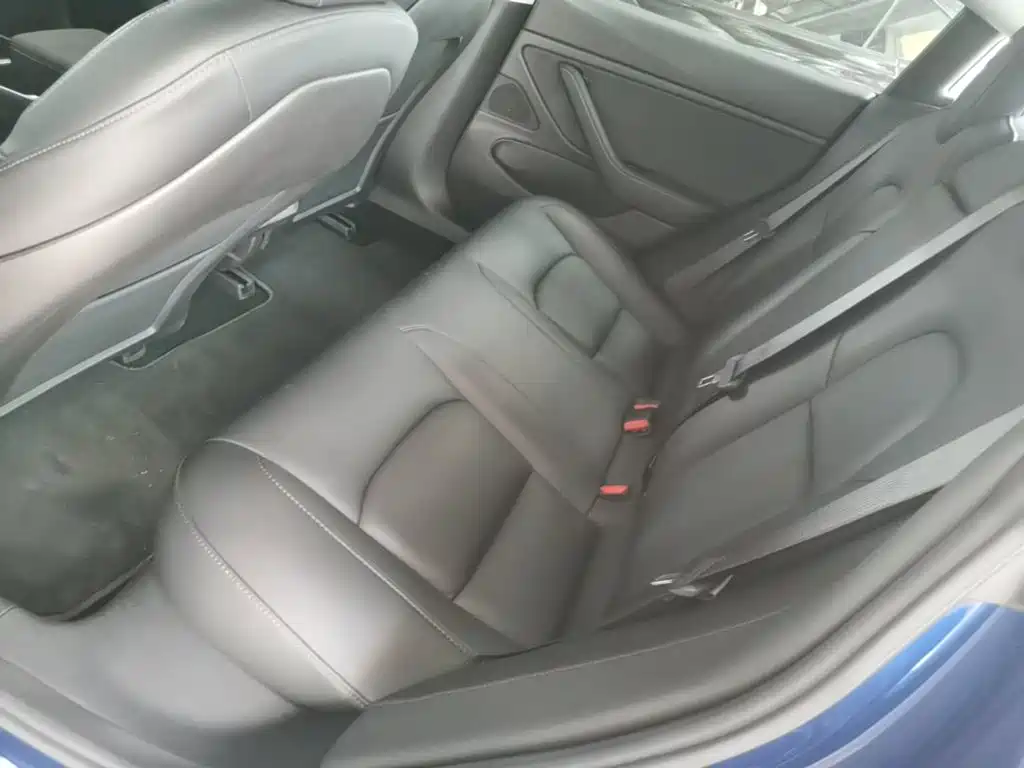 Tesla Model 3 — фото 17