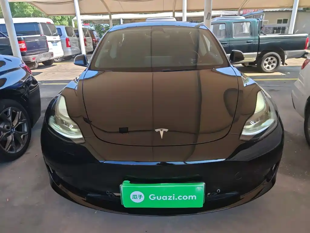Tesla Model 3 — фото 3
