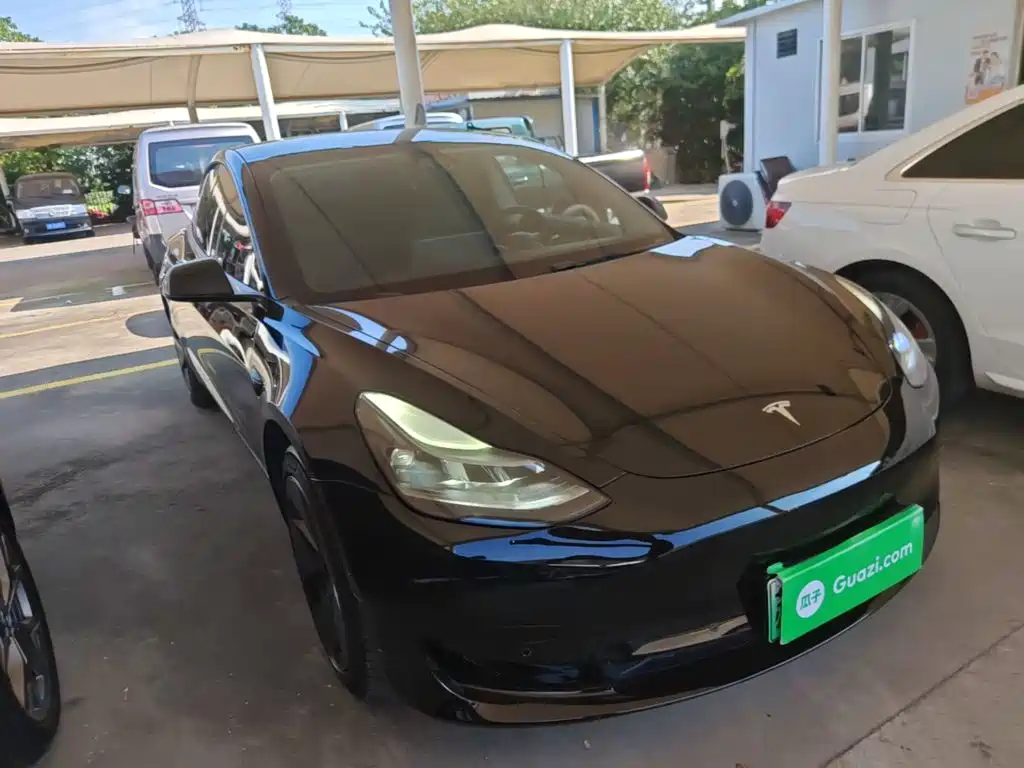 Tesla Model 3 — фото 4
