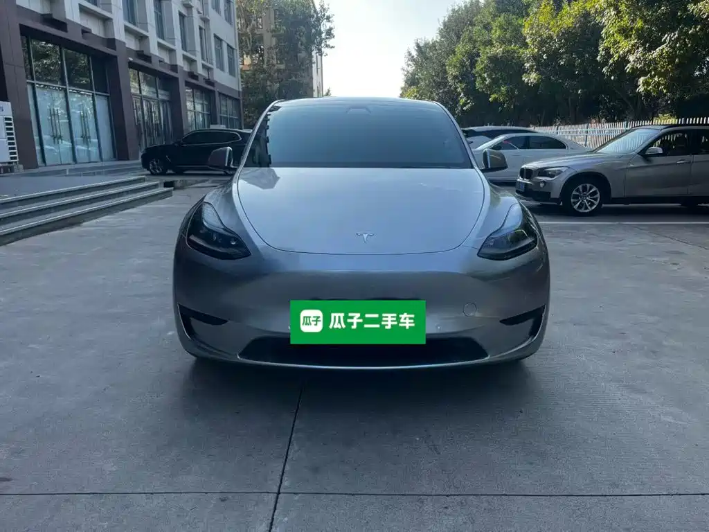 Tesla Model Y — фото 3