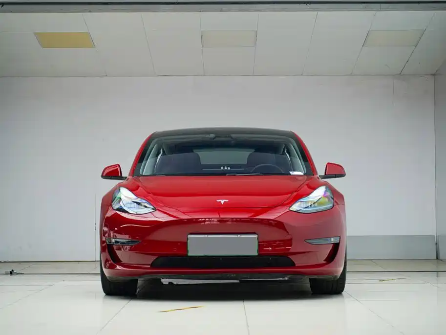 Tesla Model 3 — фото 2