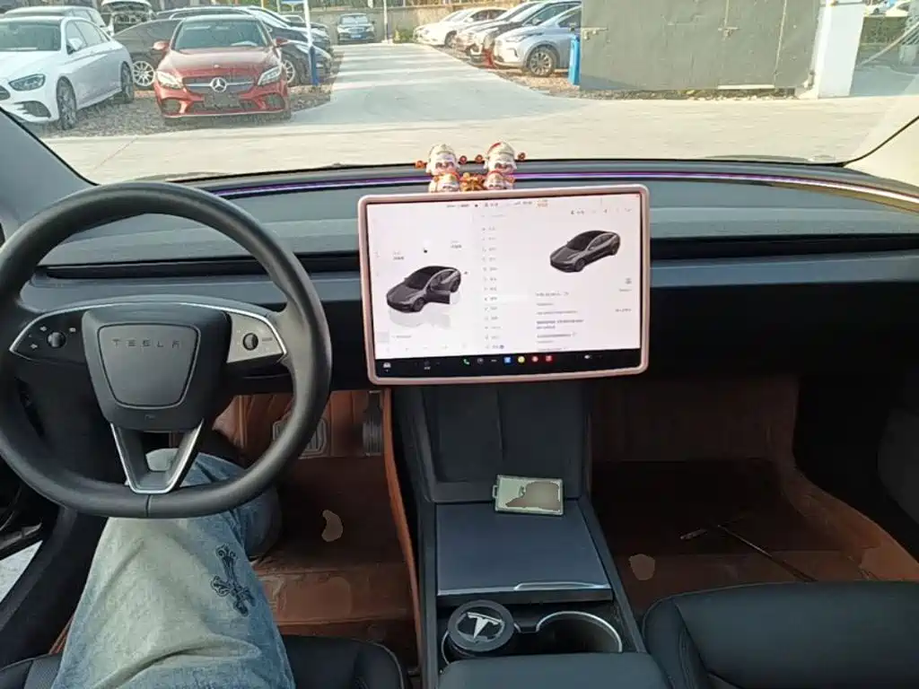 Tesla Model 3 — фото 10