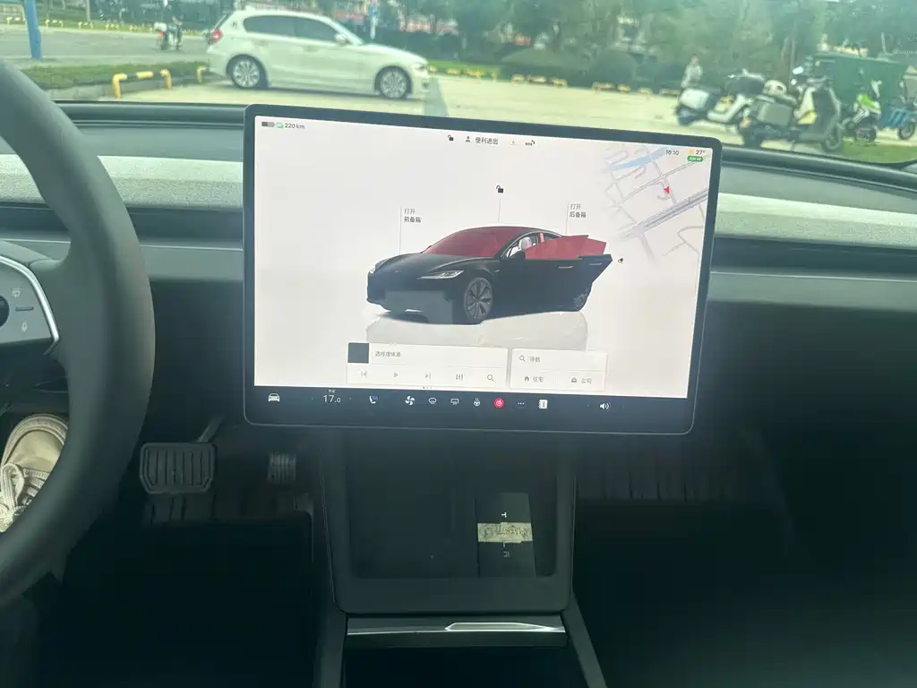 Tesla Model 3 — фото 15