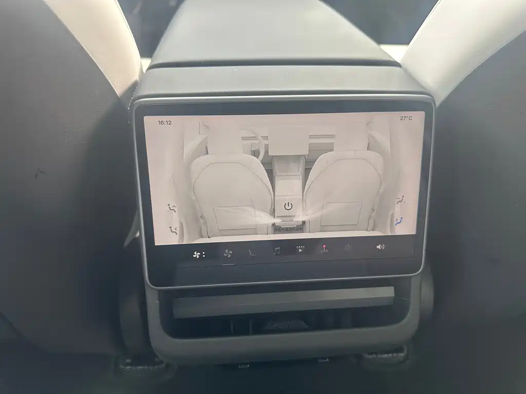 Tesla Model 3 — фото 19