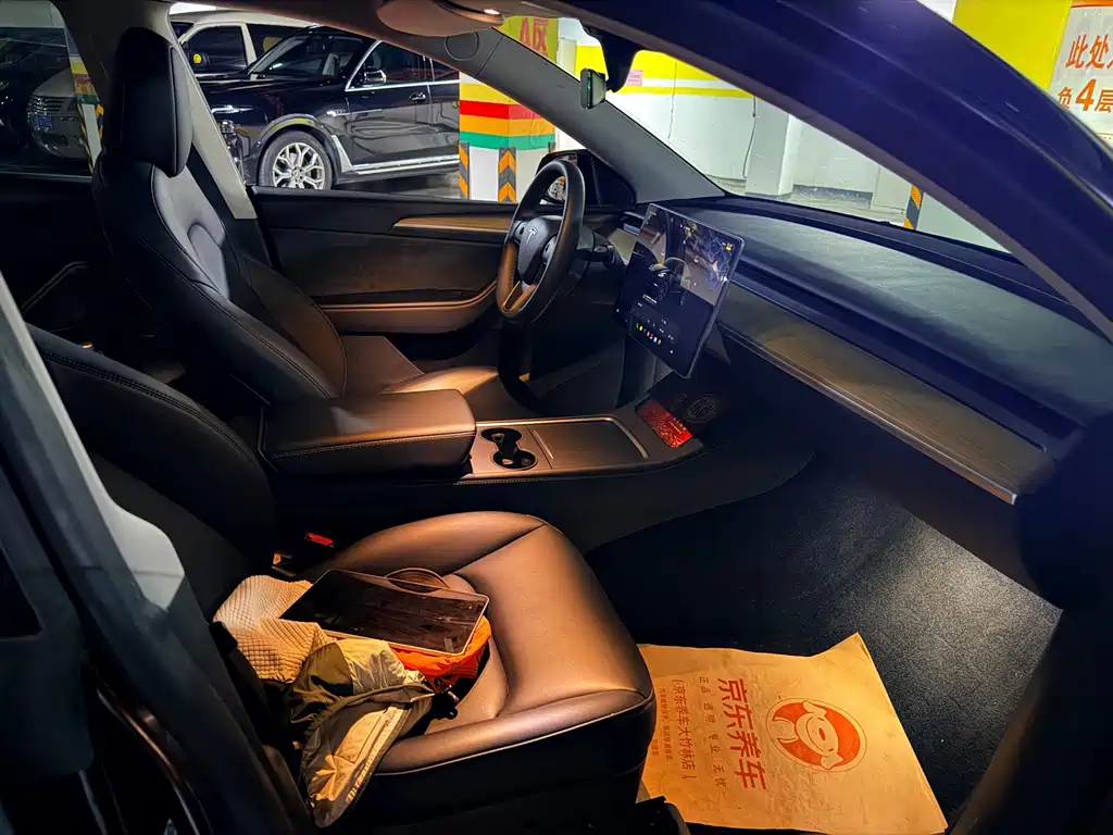 Tesla Model Y — фото 4