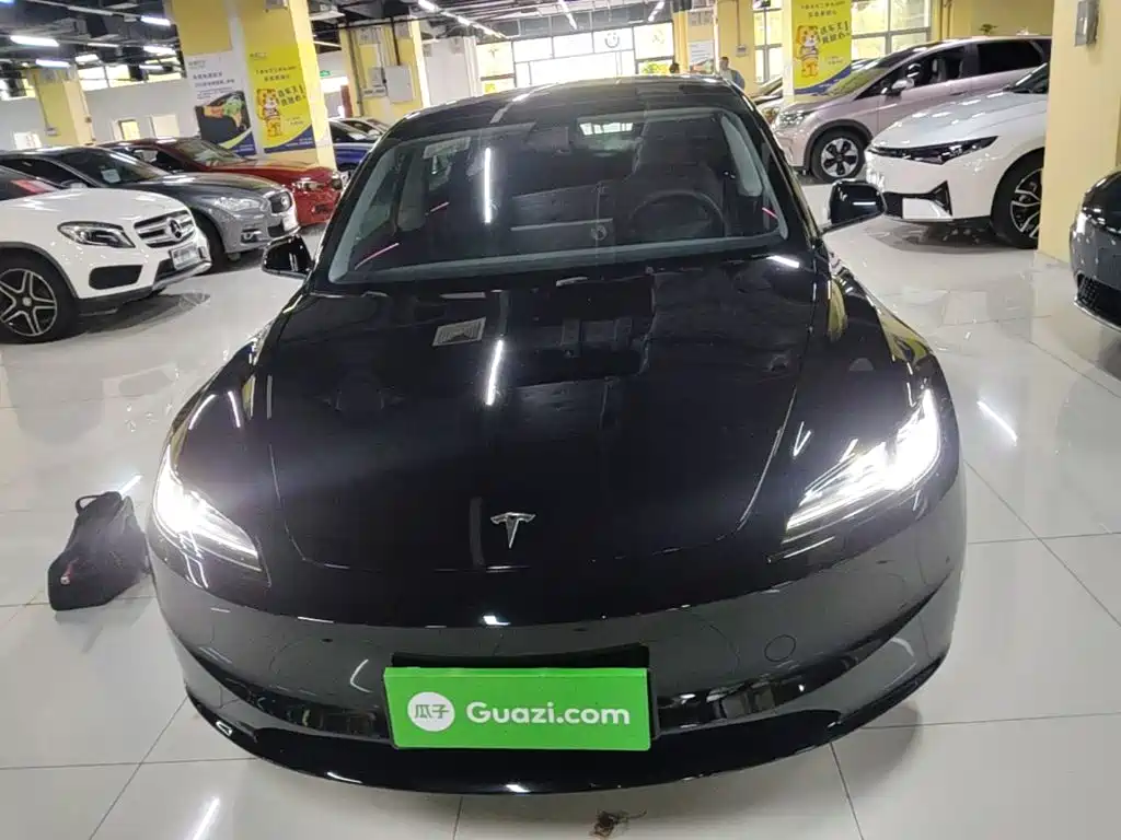 Tesla Model 3 — фото 3