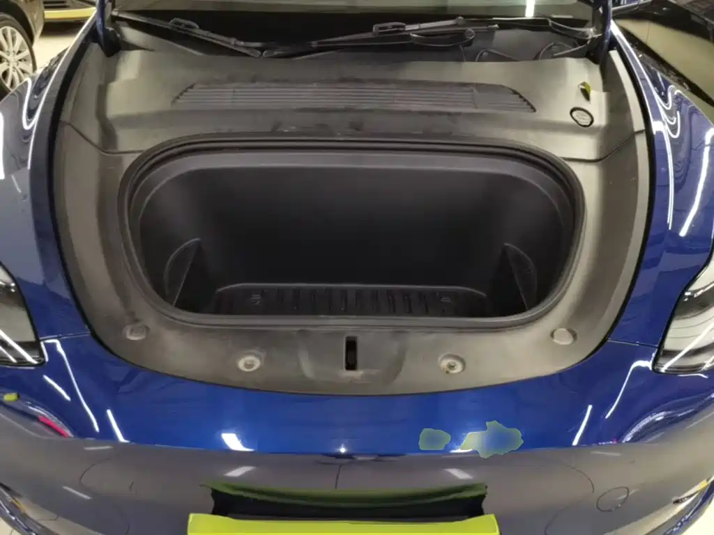 Tesla Model Y — фото 20