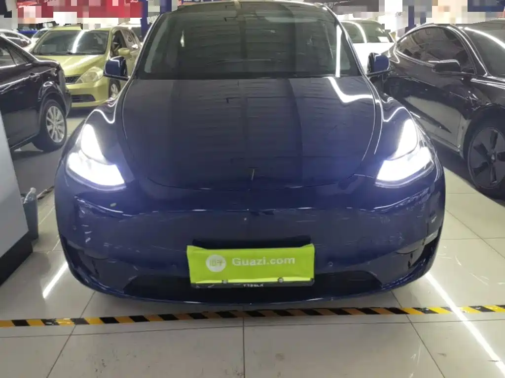 Tesla Model Y — фото 3