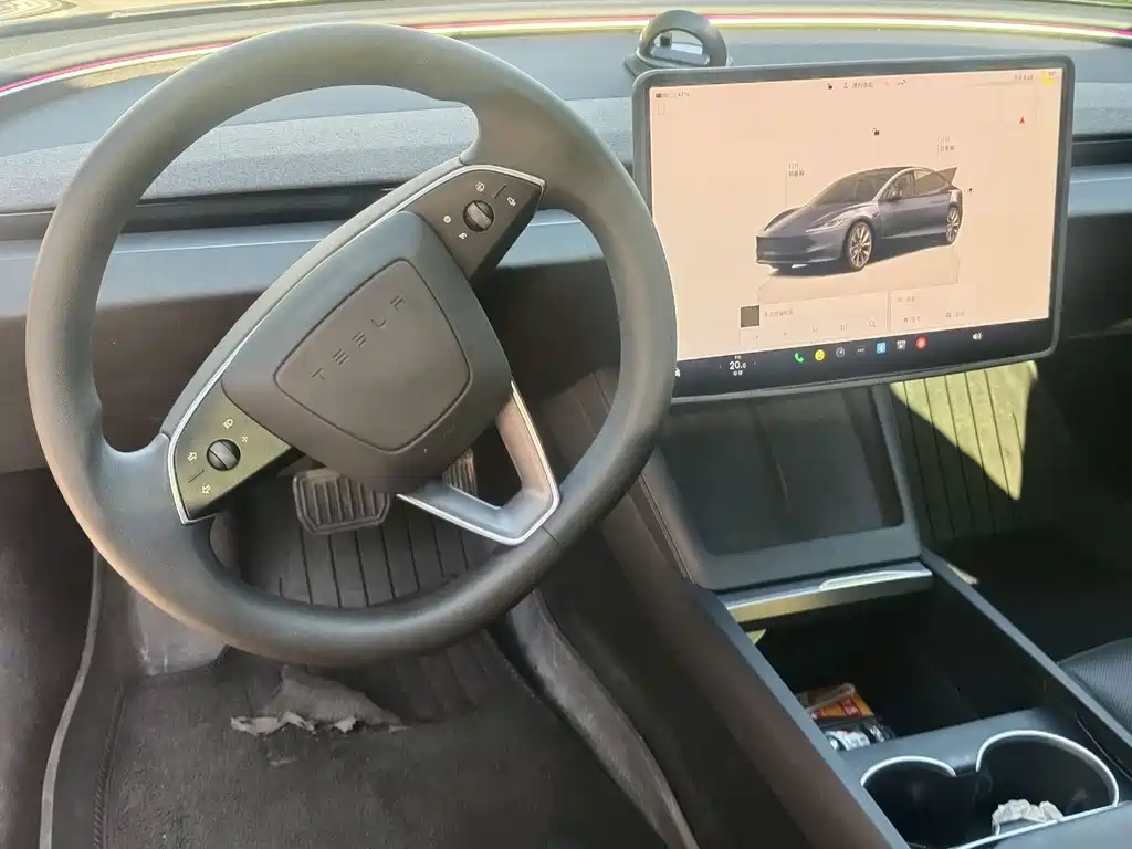 Tesla Model 3 — фото 5