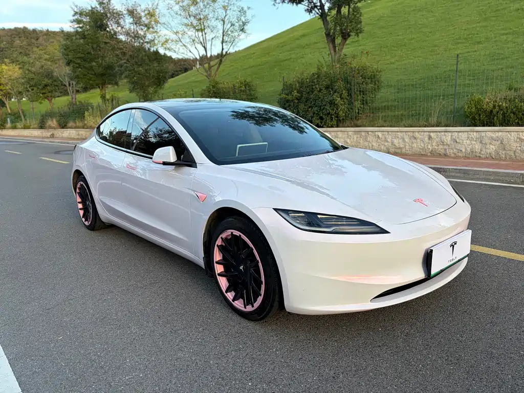 Tesla Model 3 — фото 3