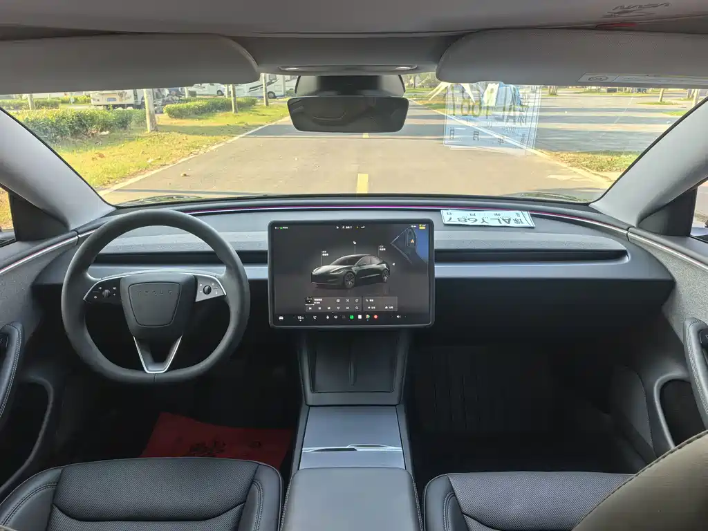 Tesla Model 3 — фото 5