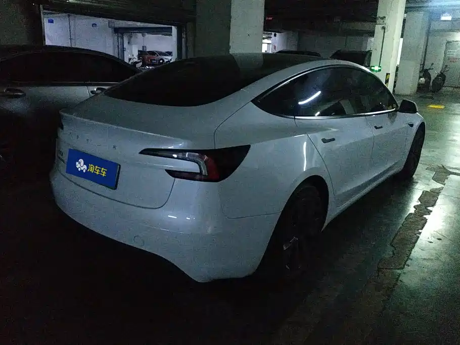 Tesla Model 3 — фото 3