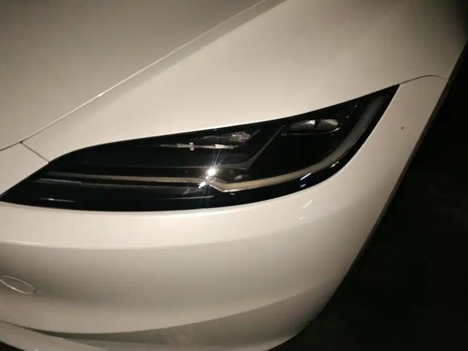 Tesla Model 3 — фото 5