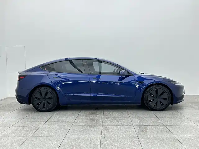 Tesla Model 3 — фото 7