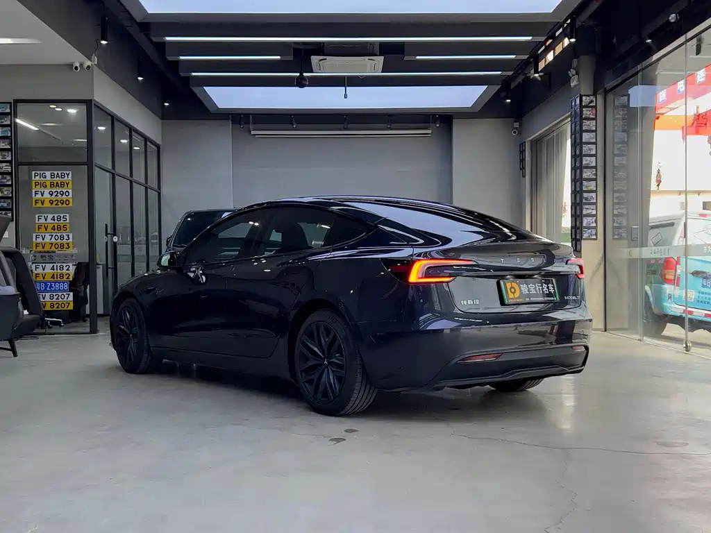 Tesla Model 3 — фото 6