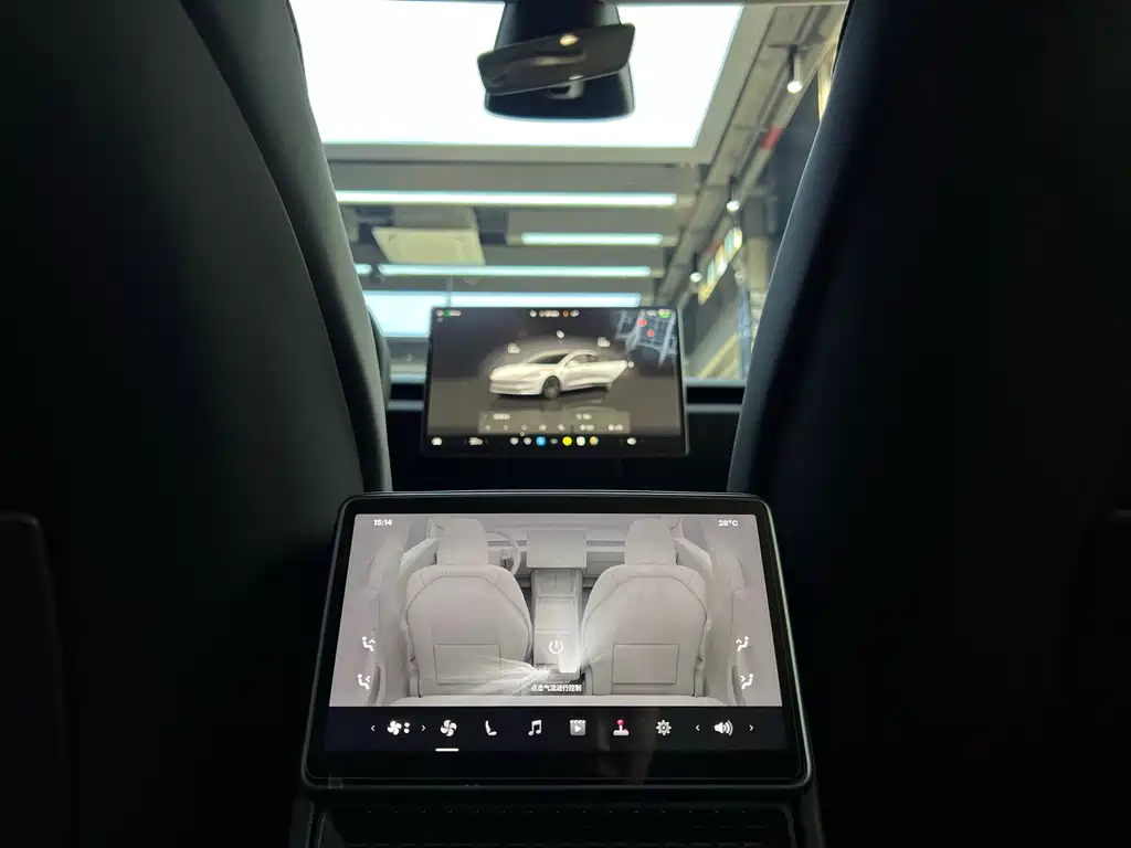 Tesla Model 3 — фото 10