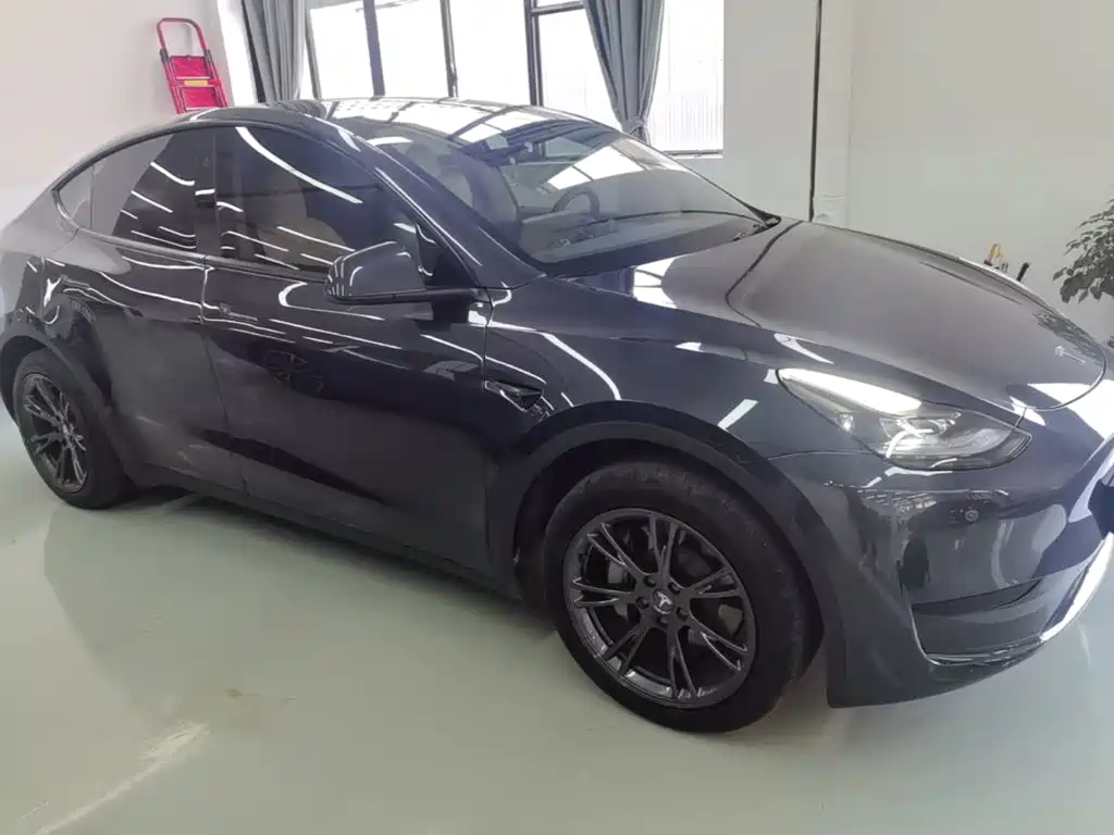 Tesla Model Y — фото 4