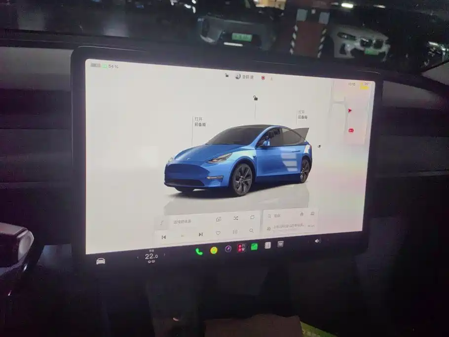 Tesla Model Y — фото 13