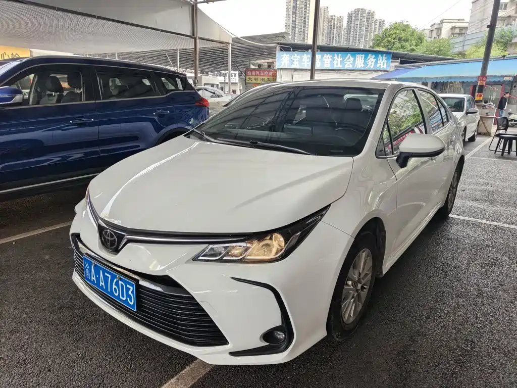 Toyota Corolla — фото 2